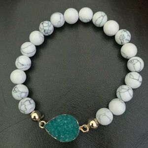 Teal Blue Gem Stretch Bracelet - Faux Druzy Quartz with Howlite Beads
